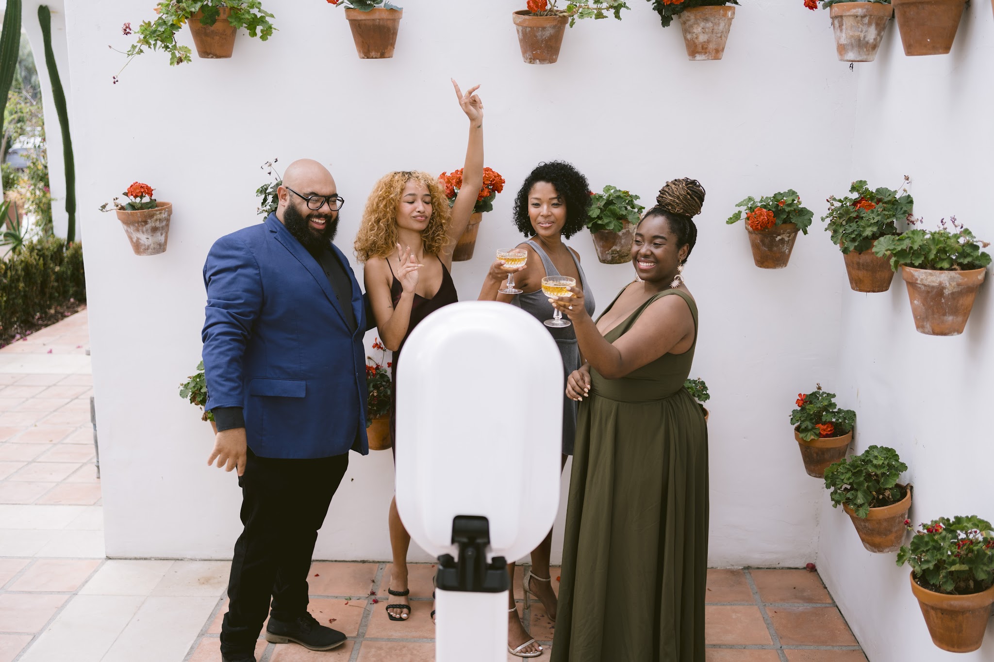 Celebración social premium con invitados